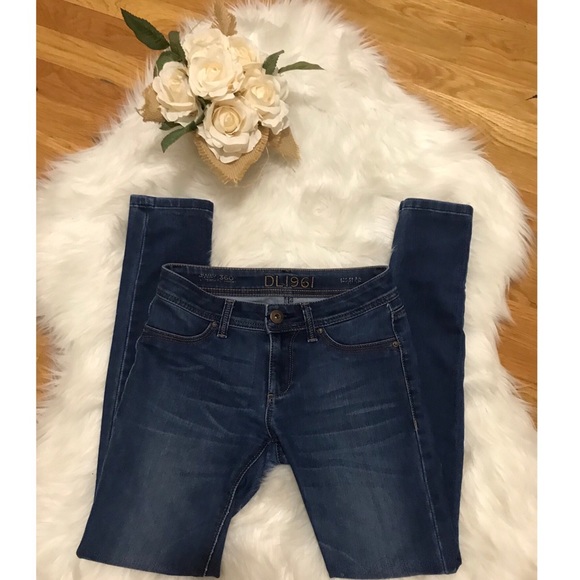 DL1961 Jeans size 24 - Picture 2 of 8